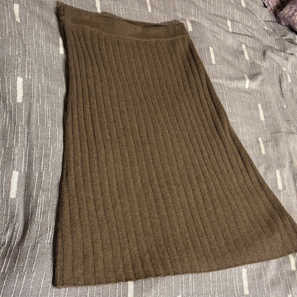 Mongolian Cashmere Ribbed Midi Skirt